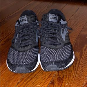 Brooks Revel Women’s Running Shoes Size 10
